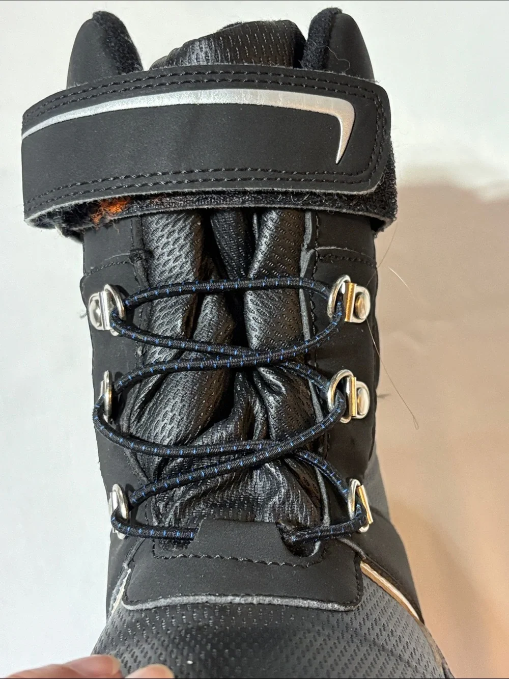 Kids Totes Unisex Snow Boots size 1 Hook-and-Loop Strap